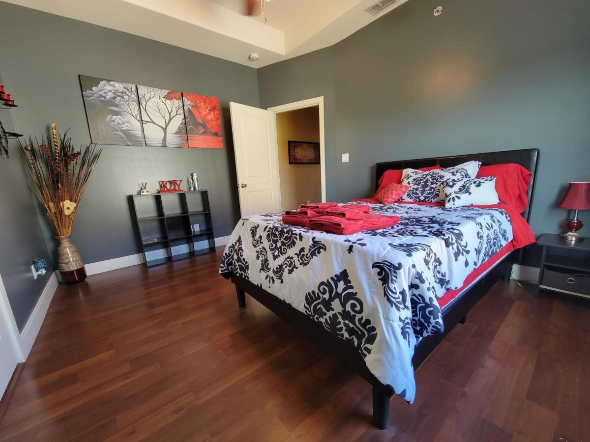 Modern, Private, Smart 4 Bedroom Condo In Desirable Location In Mcallen With Pool! Εξωτερικό φωτογραφία