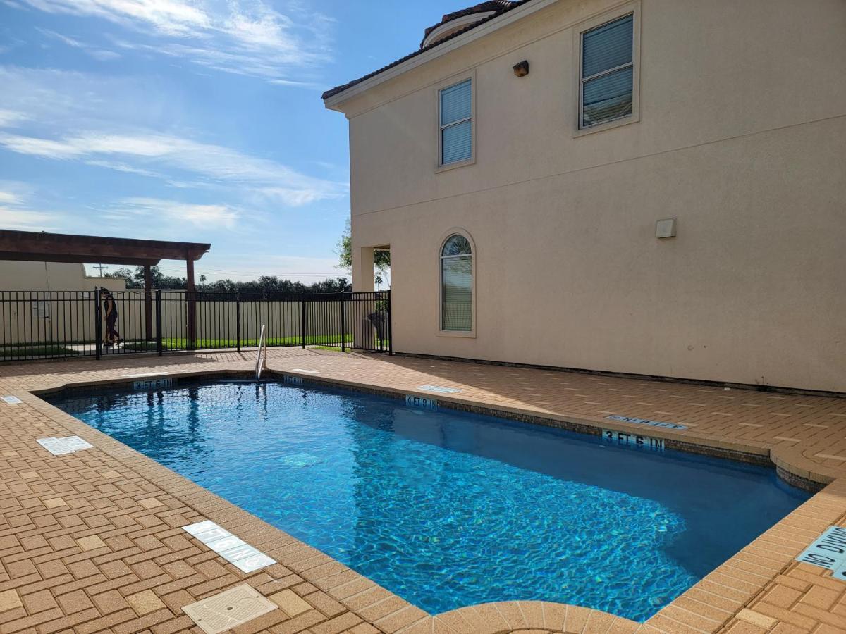Modern, Private, Smart 4 Bedroom Condo In Desirable Location In Mcallen With Pool! Εξωτερικό φωτογραφία