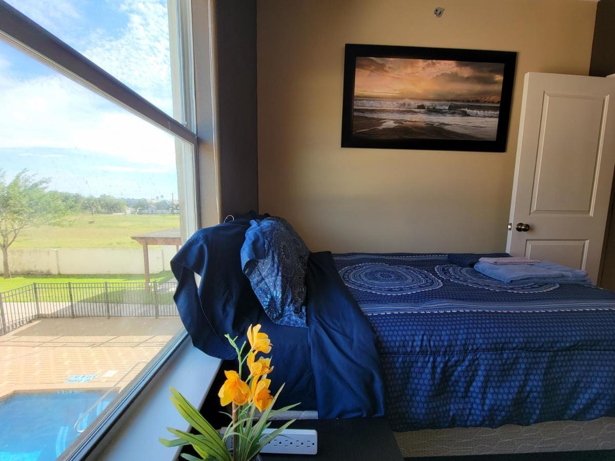 Modern, Private, Smart 4 Bedroom Condo In Desirable Location In Mcallen With Pool! Εξωτερικό φωτογραφία